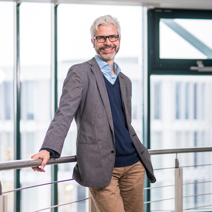 Prof. Dr. med. Tobias Esch in der Universität Witten/Herdecke